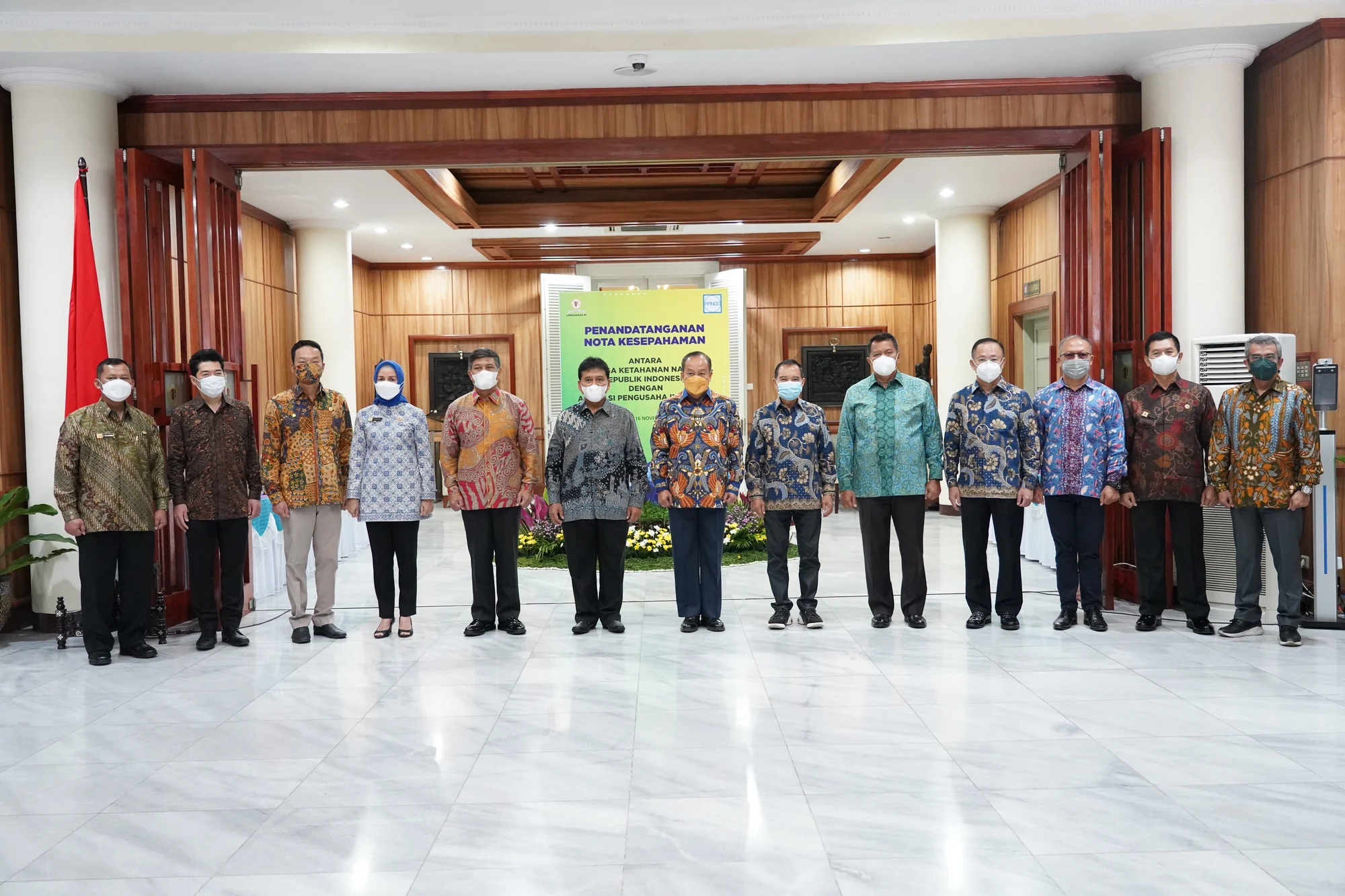 LAPORAN TAHUNAN APINDO Provinsi Sulawesi Tengah 2021
